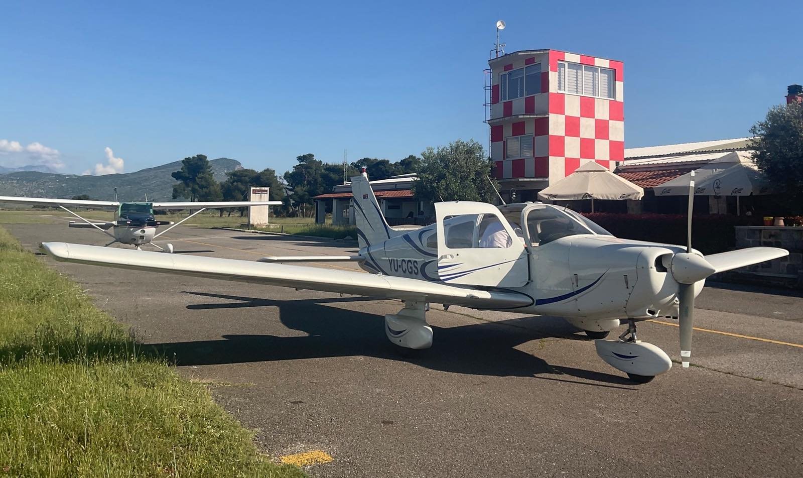 Aeroplane training in Montenegro