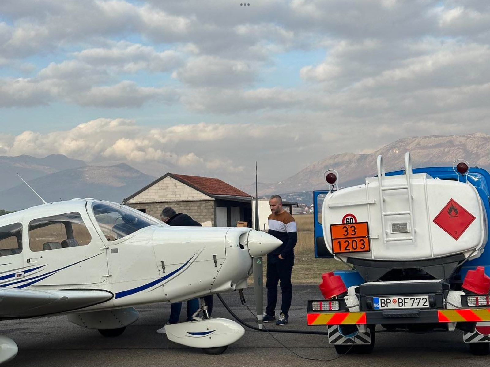 Aeroplane training in Montenegro